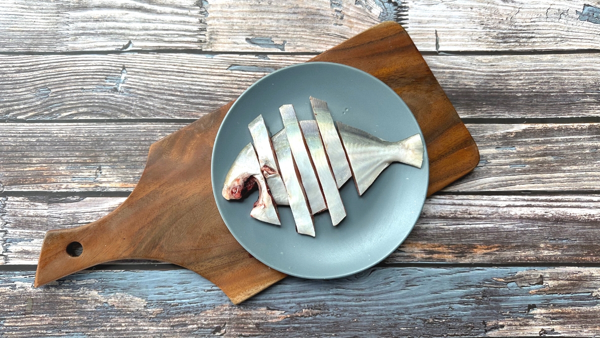 https://www.freshma.in/sea-fish/white-pomfret