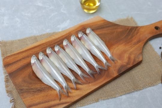 Anchovy / Nethili / Netholi Half kg( cleaned )